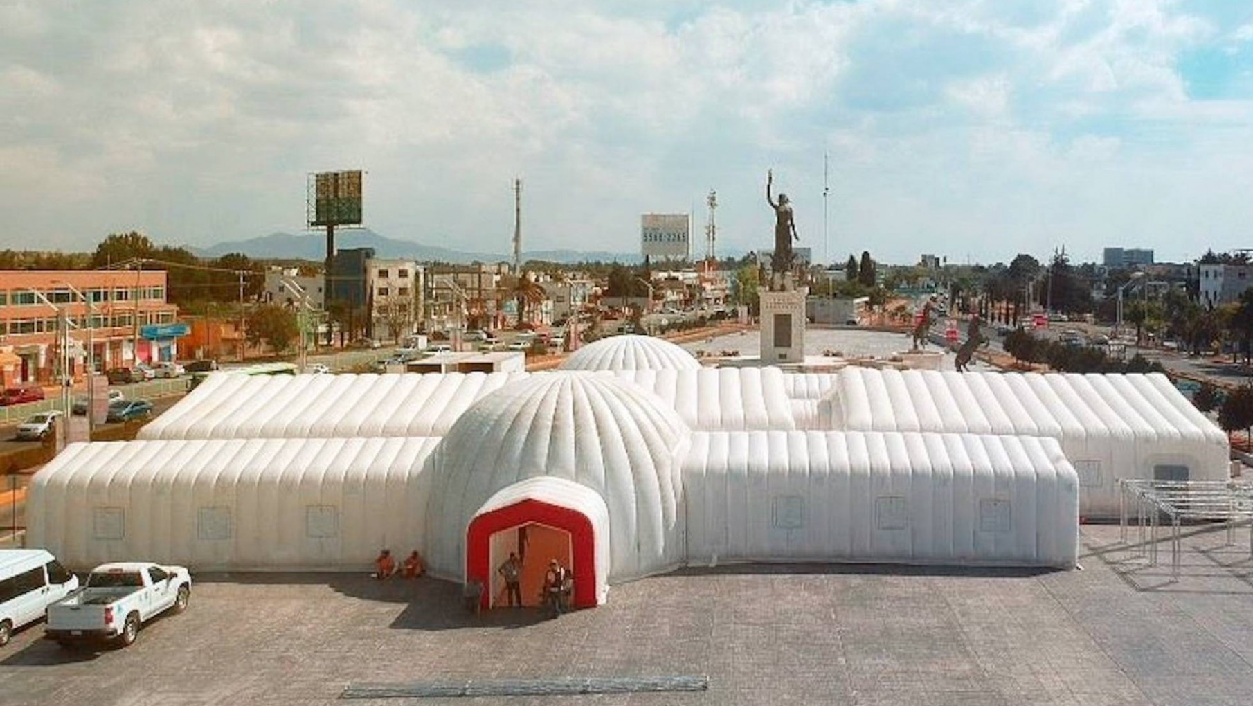 Los hospitales hinchables españoles para luchar contra el coronavirus en México (y en el mundo)