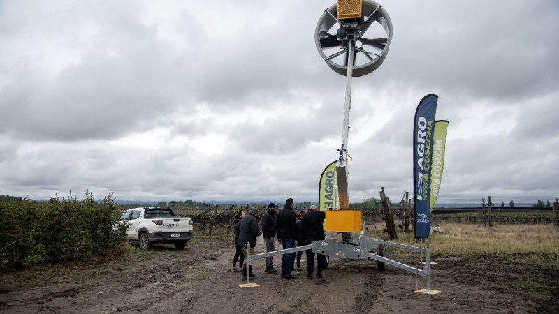 Ya están en Mendoza las primeras máquinas anti heladas del país