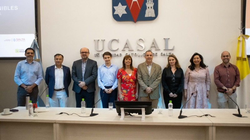 En Salta, expertos mendocinos brindaron asesoramiento en IA, datos y financiamiento para mineras