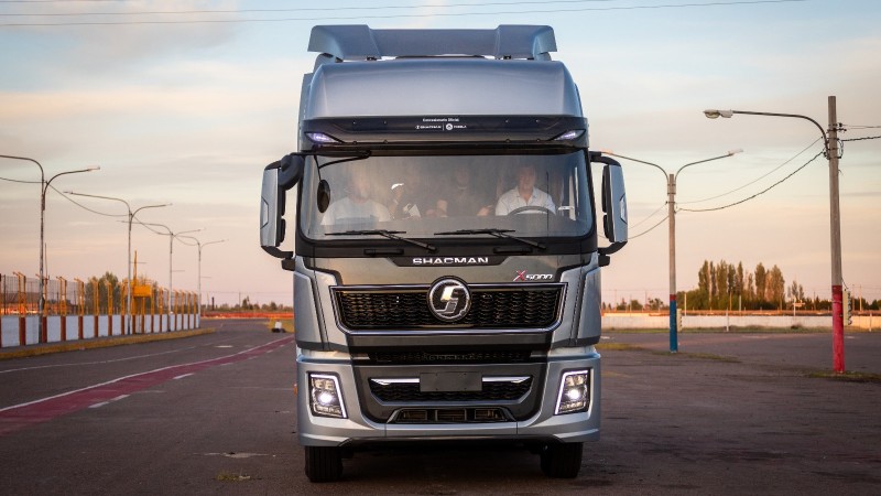 Puebla amplía su oferta y presenta los camiones Shacman en Mendoza