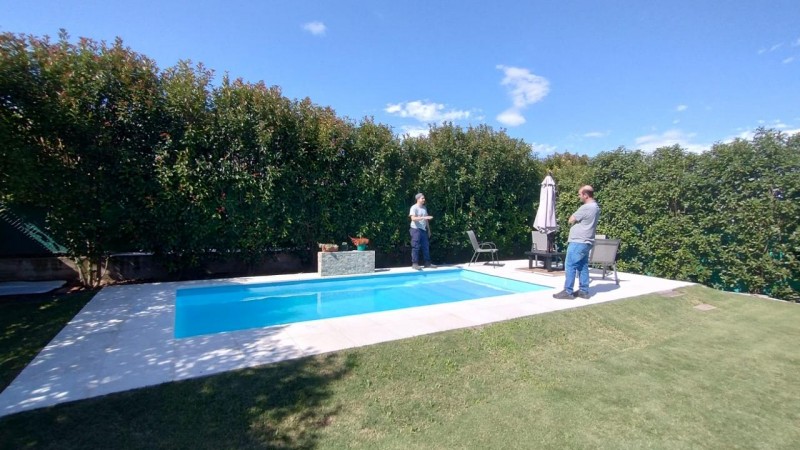 Por fin de temporada: Amaya Construcciones remata piletas con novedosos modelos