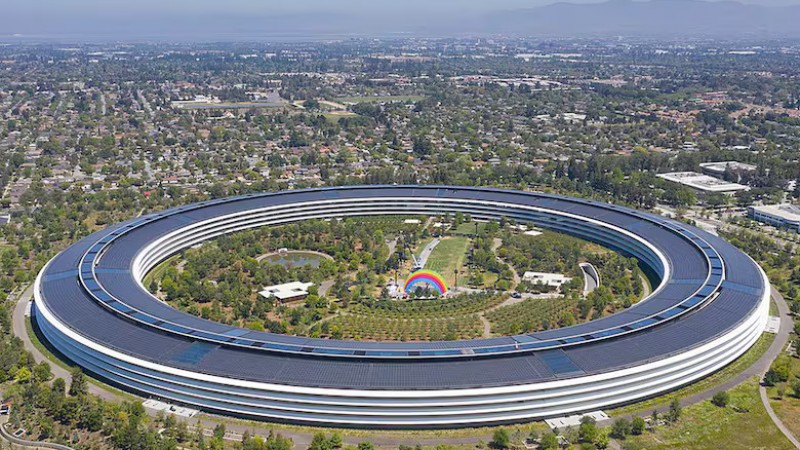 Conocé el edificio construido con paneles de vidrio curvado más grande del planeta