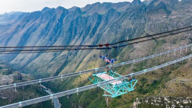 China inaugura el nuevo puente más alto del mundo