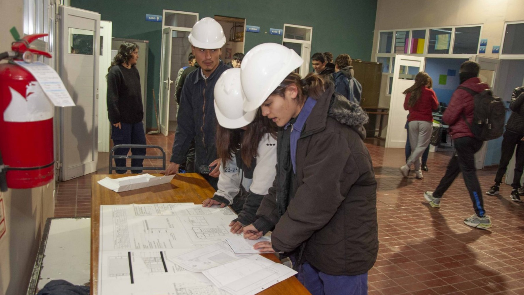 Infraestructura invisible que construye futuro: cuando las empresas y el Estado se unen para potenciar la educación