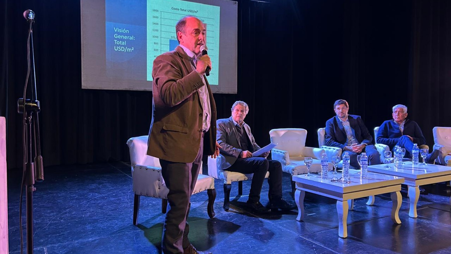 "Tenemos que generar condiciones para poder construir"