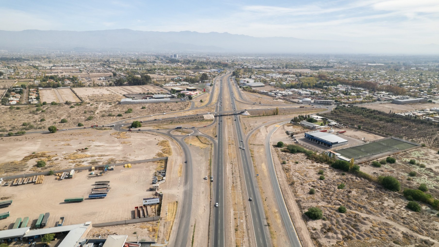 Con la infraestructura vial e hídrica, la obra pública revive en Mendoza