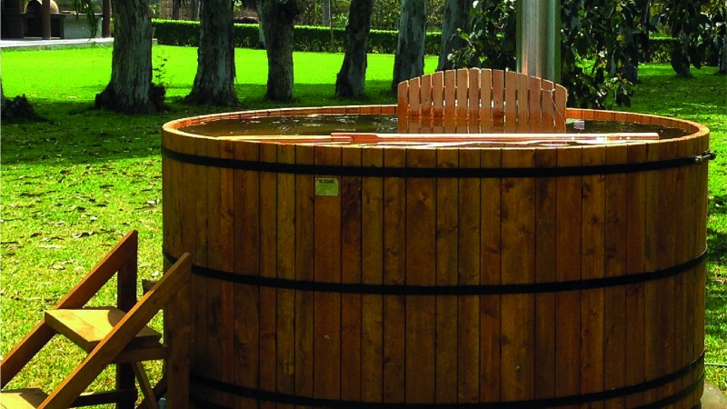 Tinas y saunas de madera: un clásico que no pasa de moda