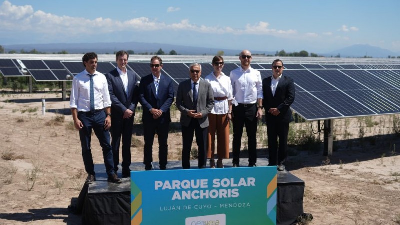 Genneia inauguró un nuevo parque solar en Mendoza y se amplía la matriz energética
