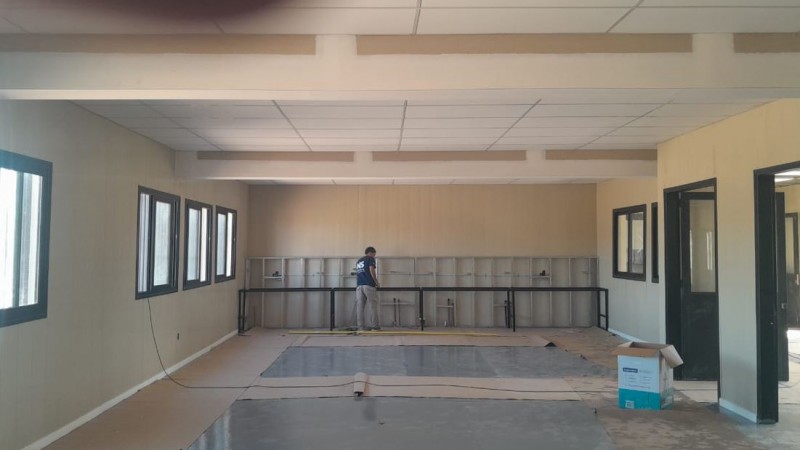 Mendoza invierte $99.000 millones en el "hardware educativo"