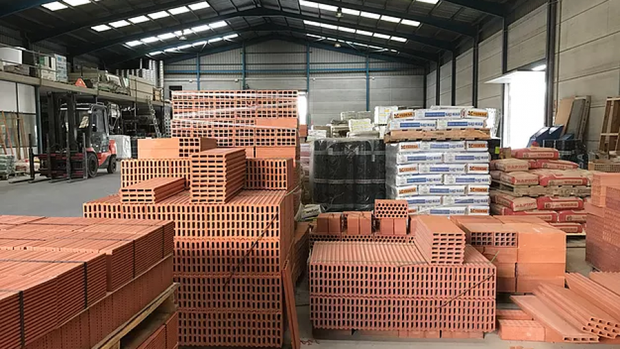 Crisis: cayeron las ventas de materiales para la construcción - Revista  Área Tres