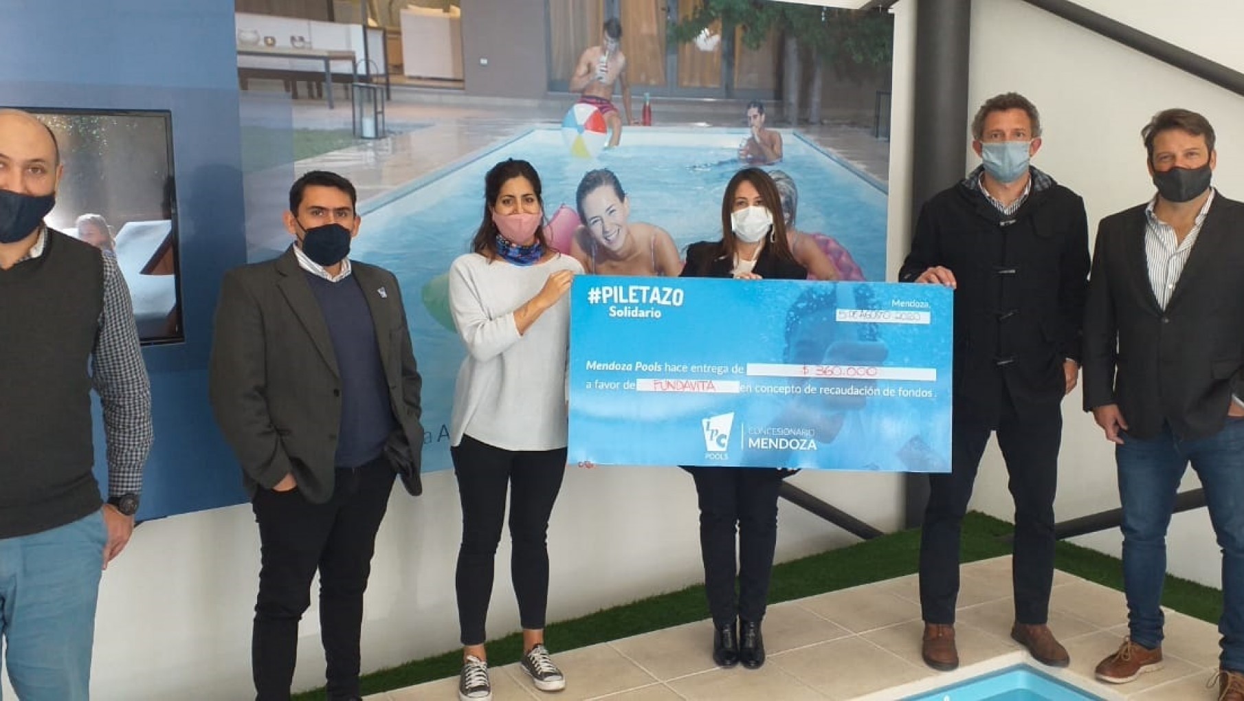 Volvió el "piletazo solidario" de IPC a beneficio de Fundavita
