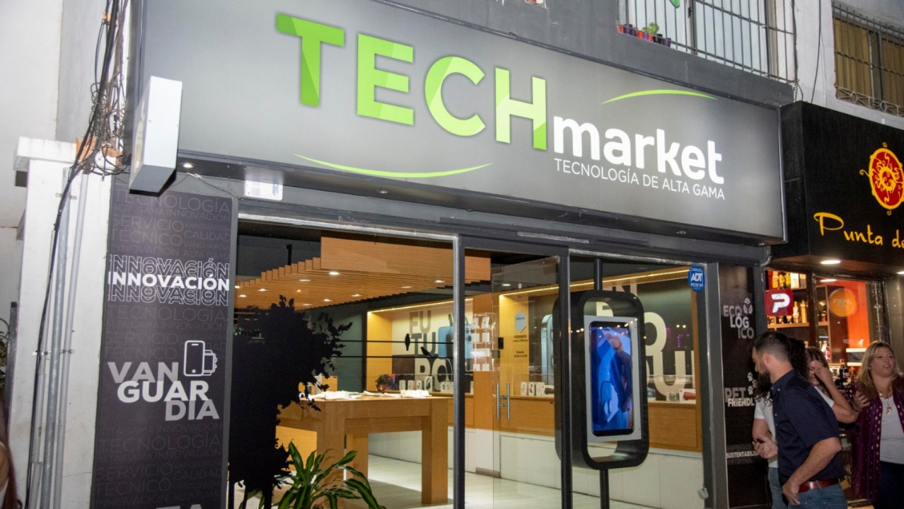 Tech Market renovó su local de calle Arístides Villanueva