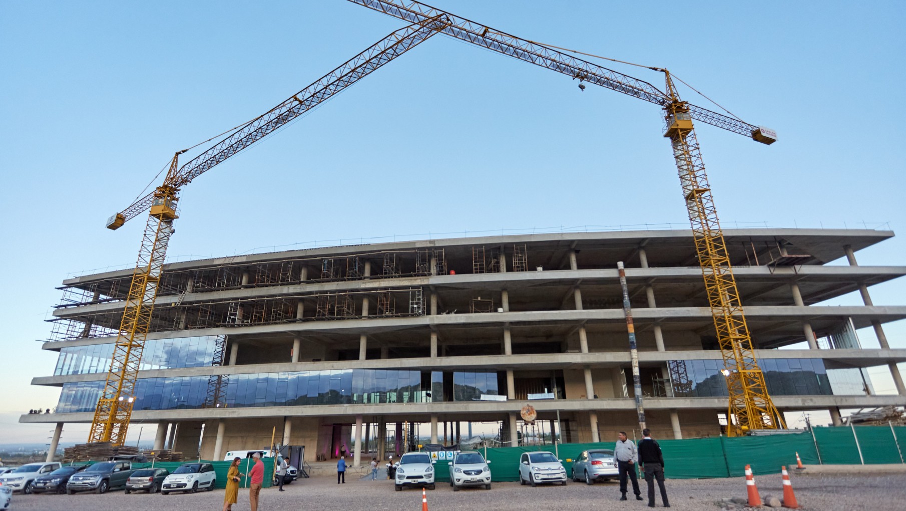 Presidente presentó Avatar Work, el nuevo edificio corporativo en Palmares Valley