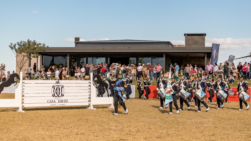 Casa David - Wine & Horses abrió sus puertas en Alto Agrelo