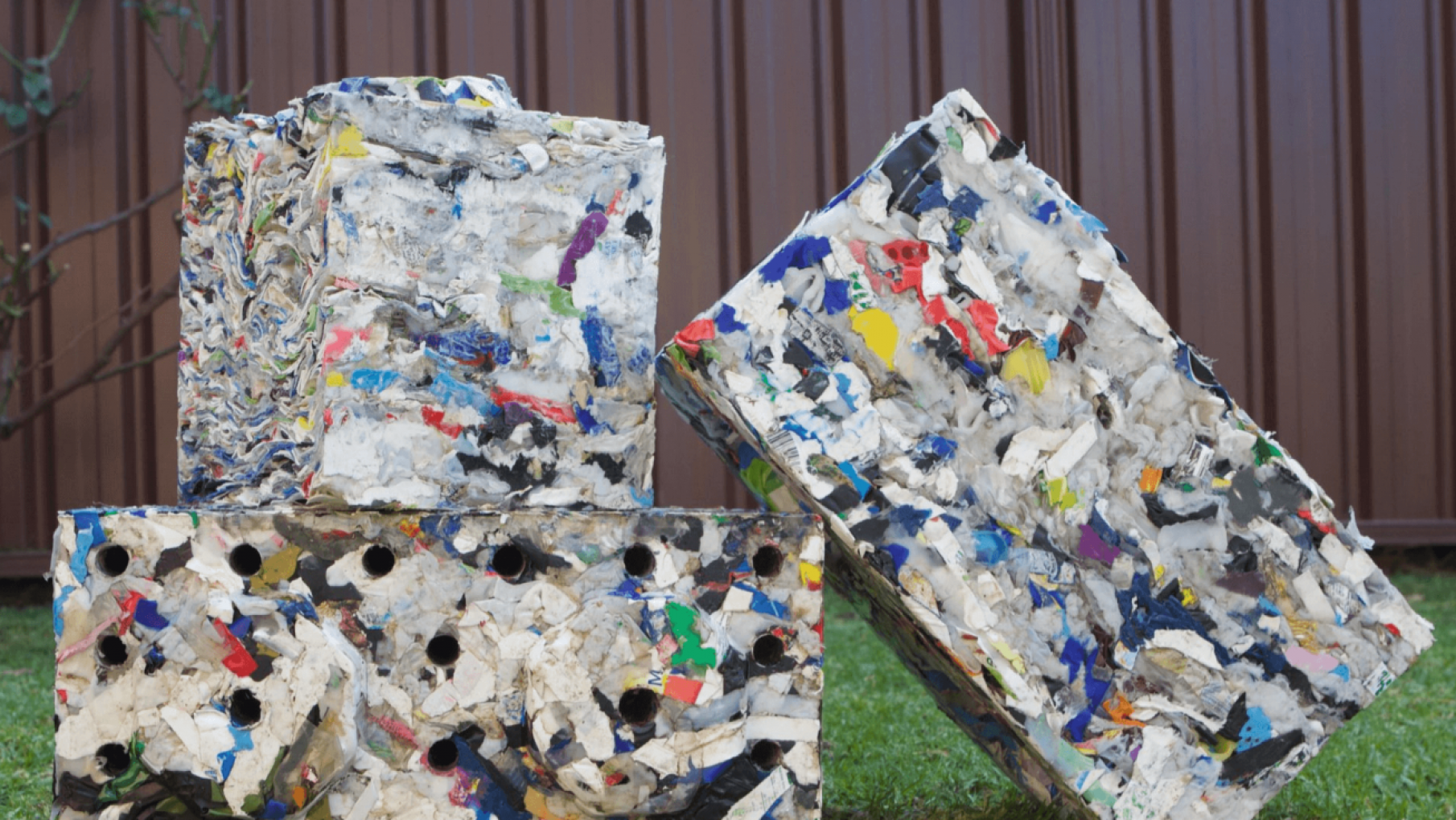 Ladrillos de plástico reciclado, una alternativa de construcción sustentable