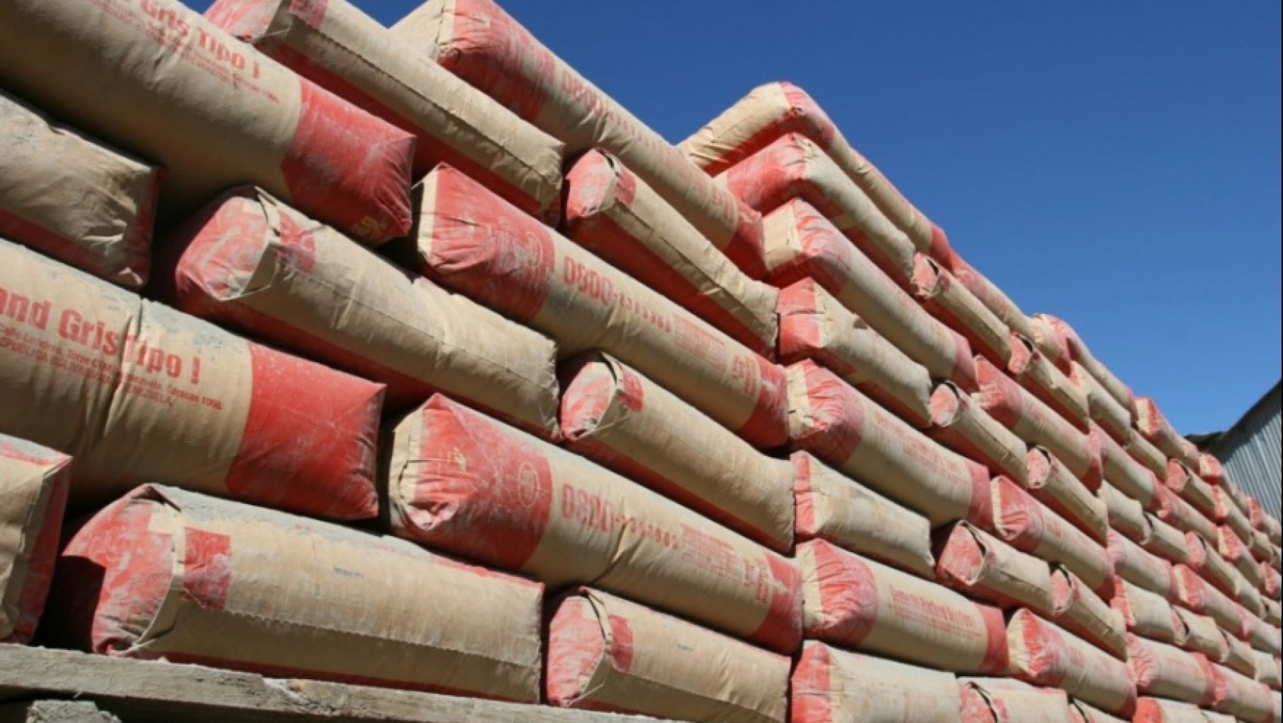 Construcción: los despachos de cemento aumentaron 24,2% en mayo