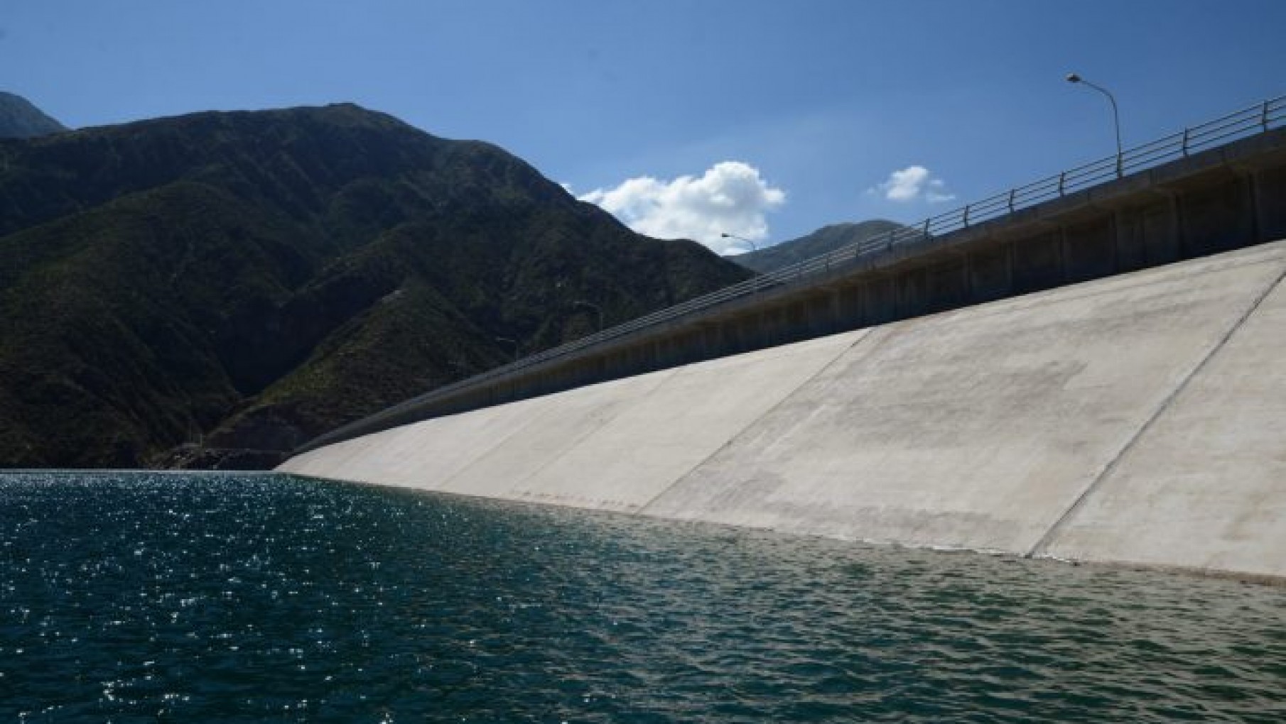 Atención, inician trabajos de mantenimiento en la presa Potrerillos