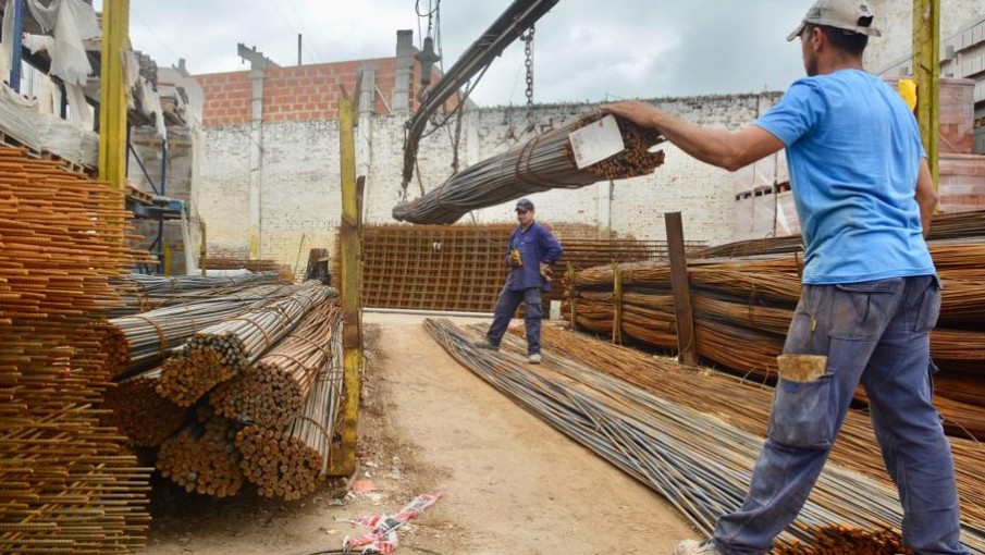 Los despachos de materiales crecieron casi un 5% respecto al 2021 