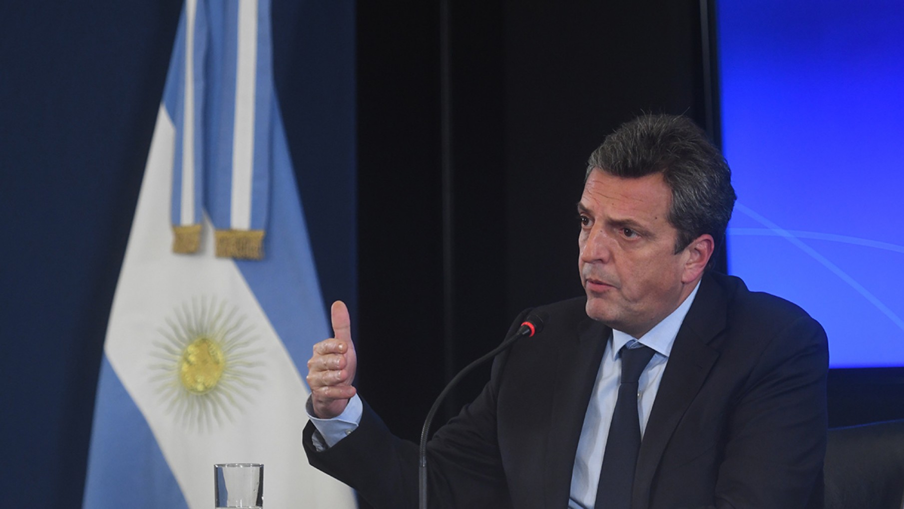 El gobierno gana un poco de tranquilidad tras lograr el apoyo del sector financiero