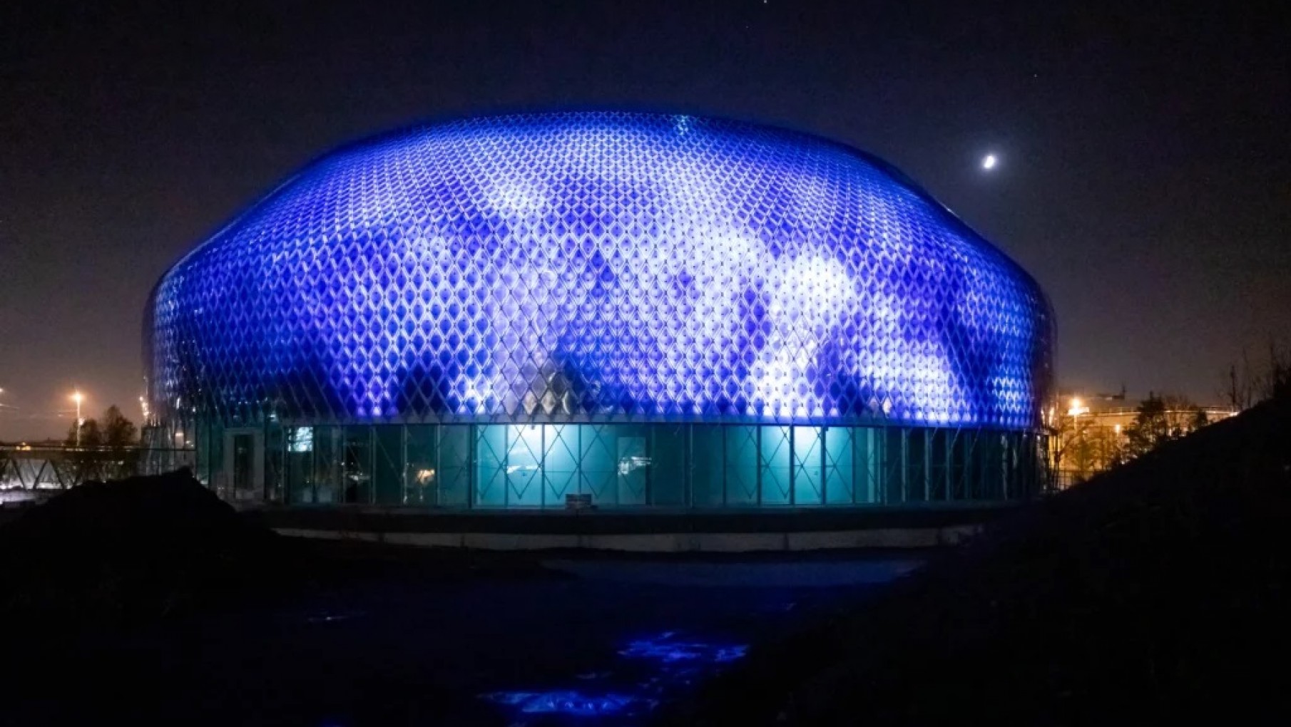 Novartis Pavillion, el edificio con fachada interactiva y consumo cero