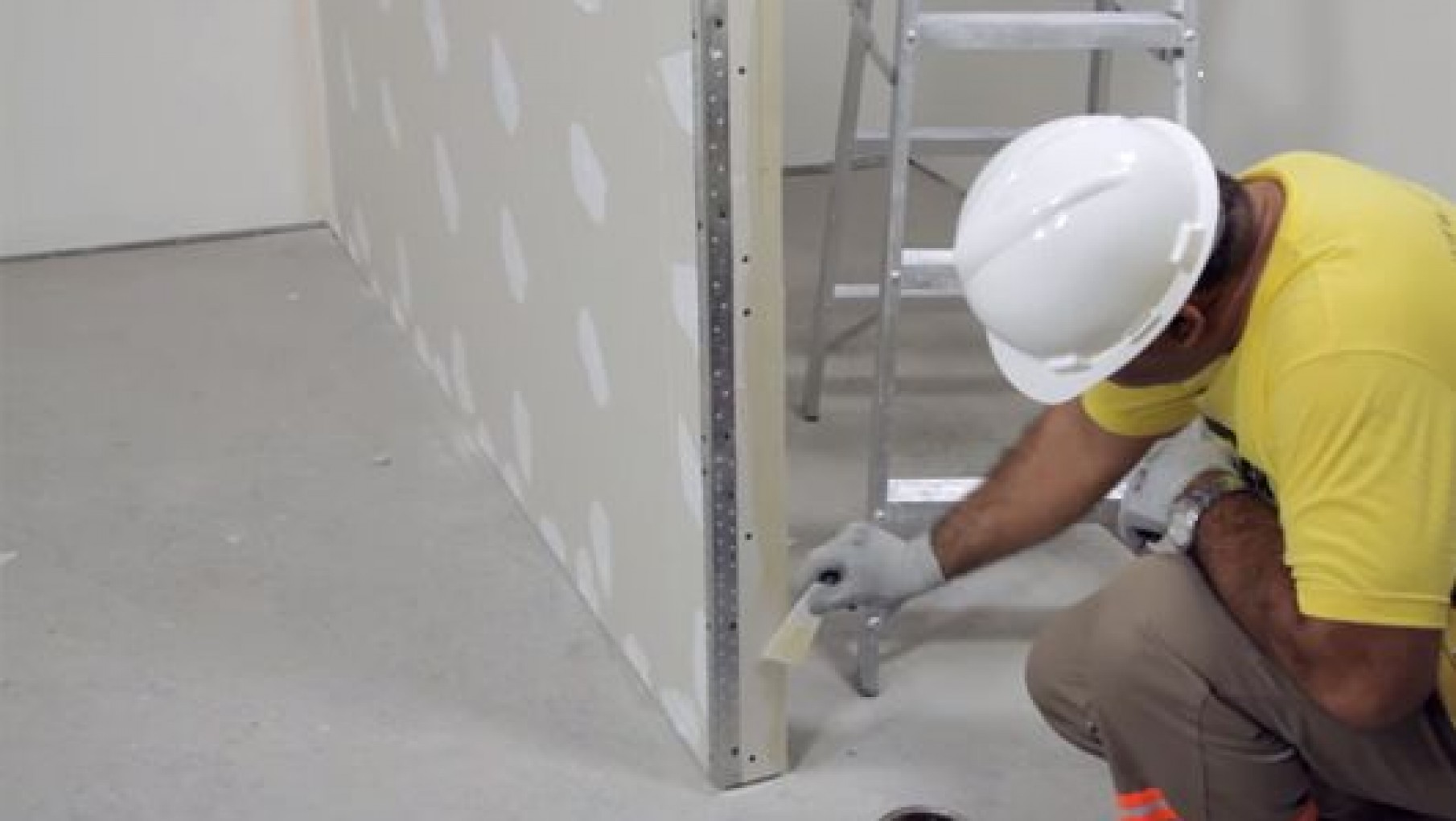 La categoría de albañil/durlero ocupa el primer lugar dentro de las actividades del sector de la construcción