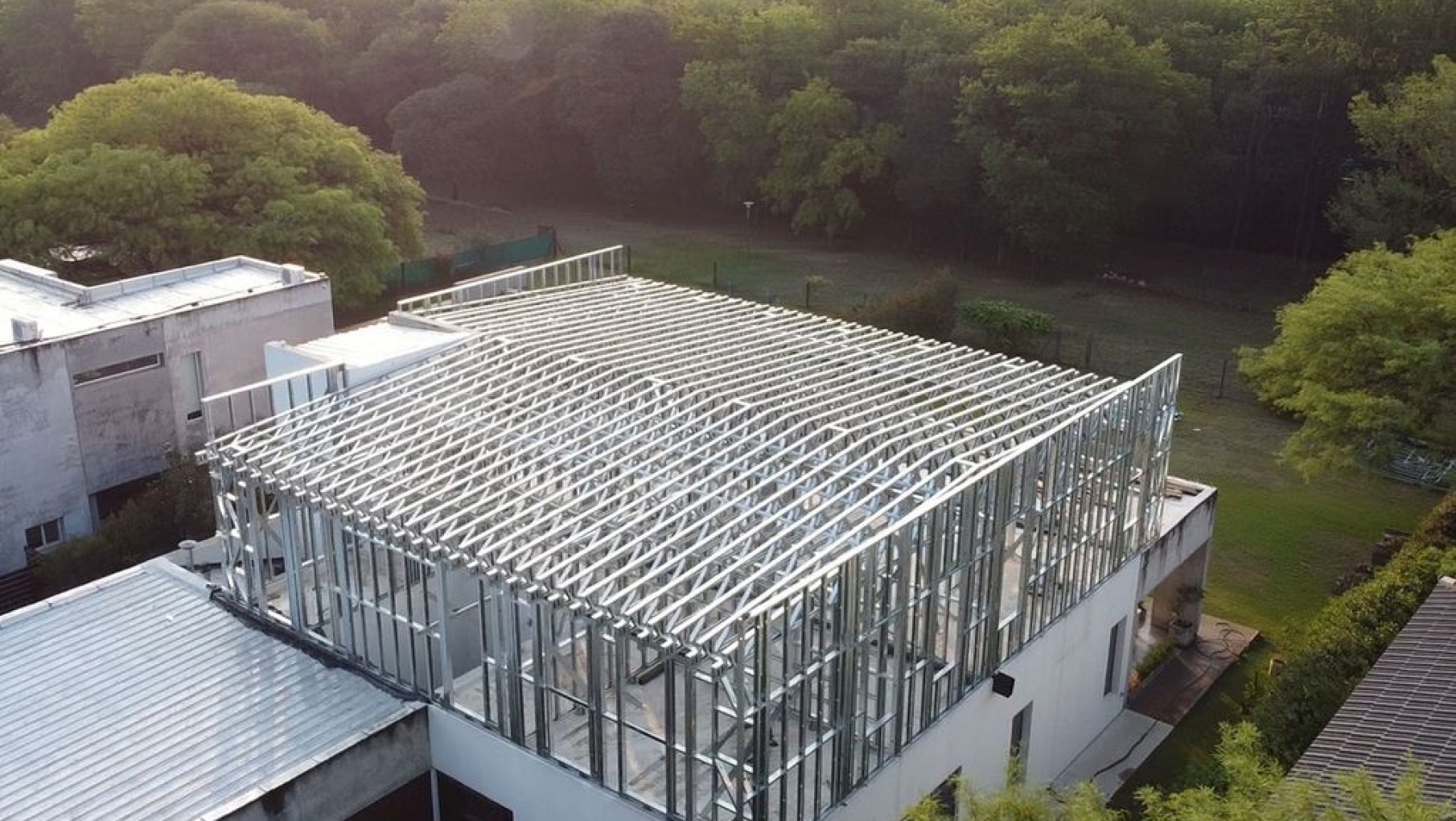 Destacan las características de la construcción con steel frame