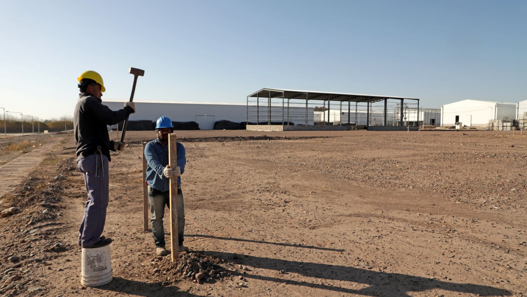 Inicia la construcción de la obra de una planta para procesamiento de nueces en Maipú
