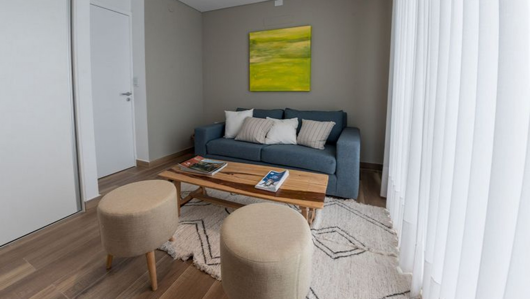 Trucos para mejorar la luminosidad del hogar y crear espacios más amplios, relajantes y acogedores