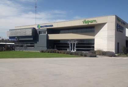 Halpern se moderniza y crece