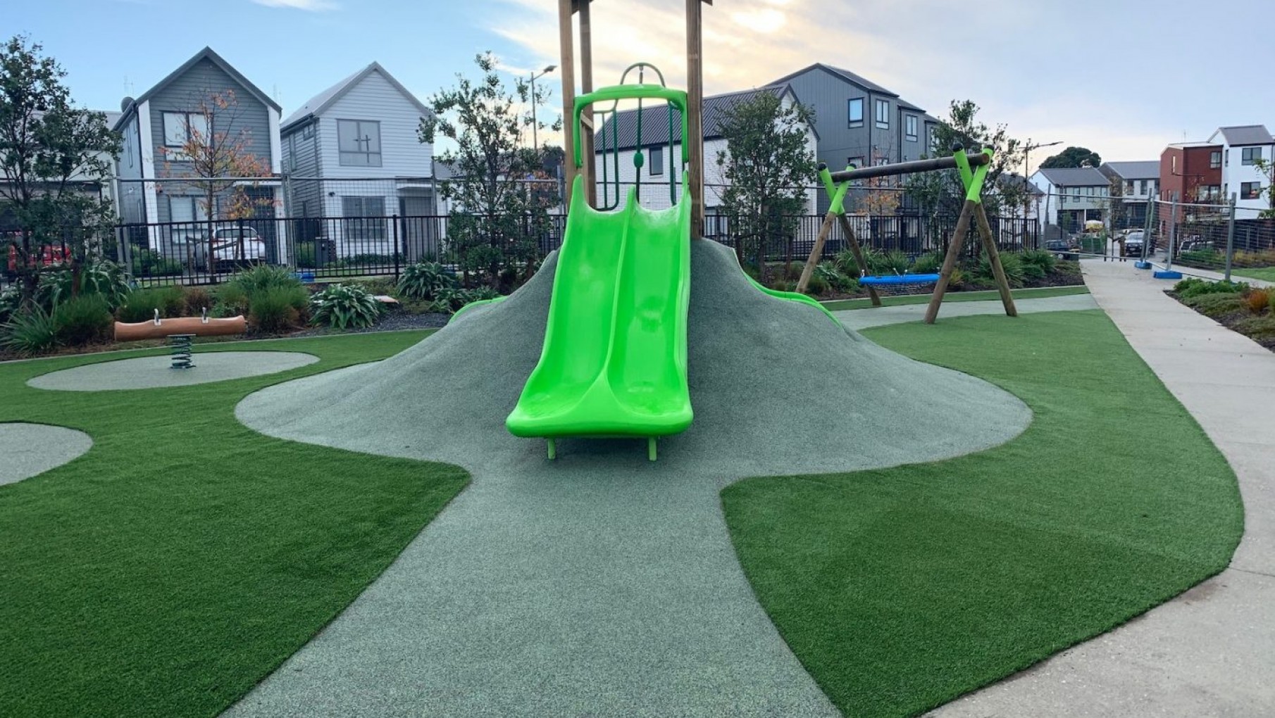 La increíble tecnología que permite construir espacios públicos coloridos, originales y seguros