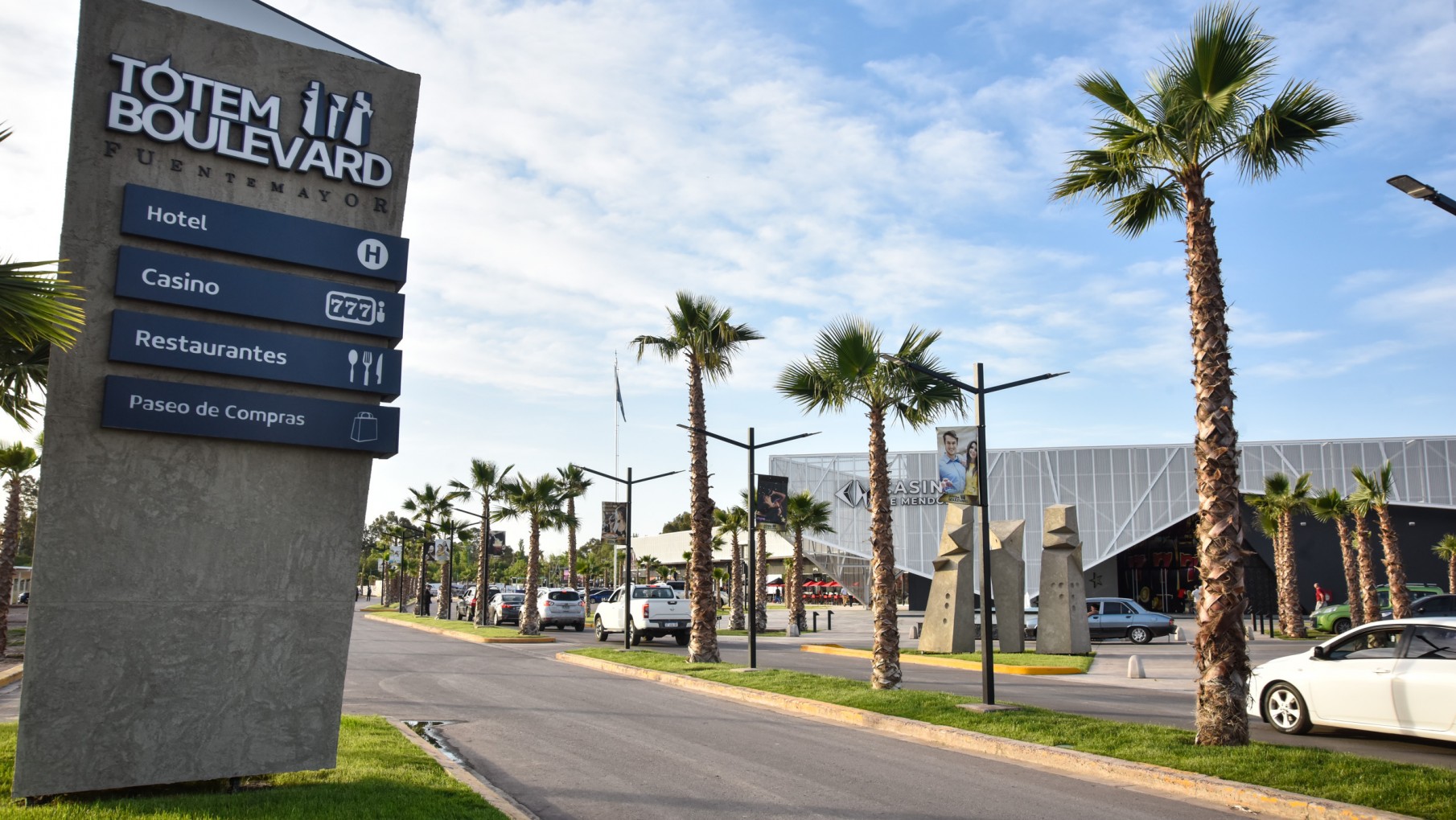 Inauguran un nuevo centro comercial en San Martín