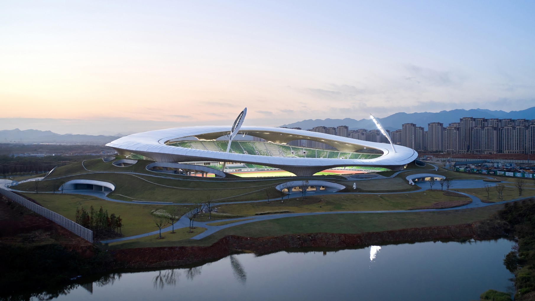 No está en Qatar: conocé uno de los estadios de fútbol más espectaculares del mundo