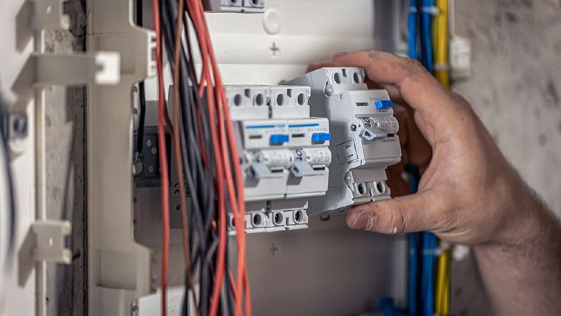 Cómo prevenir, detectar y solucionar las fugas de electricidad