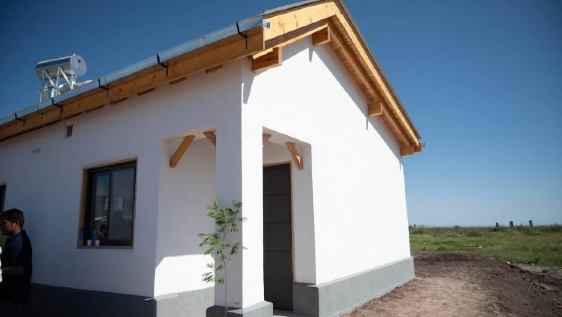 El IPV entregó el en Valle de Uco una casa construida con el sistema quincha