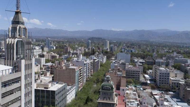 Crear polos sectorizados genera ciudades estratégicas
