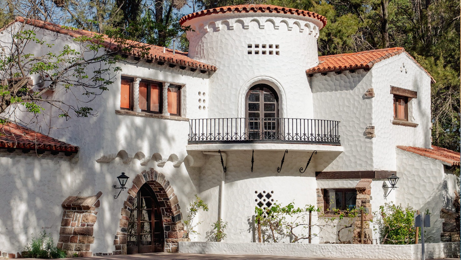 Dique Cipoletti: Vuelve a abrir al turismo una joya del patrimonio cultural mendocino