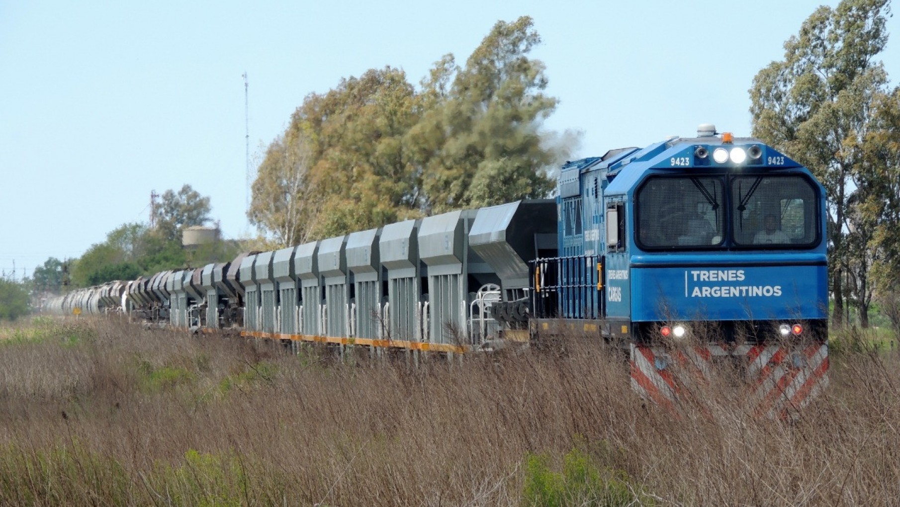 El tren de cargas consolida su rol estratégico para la industria de la construcción