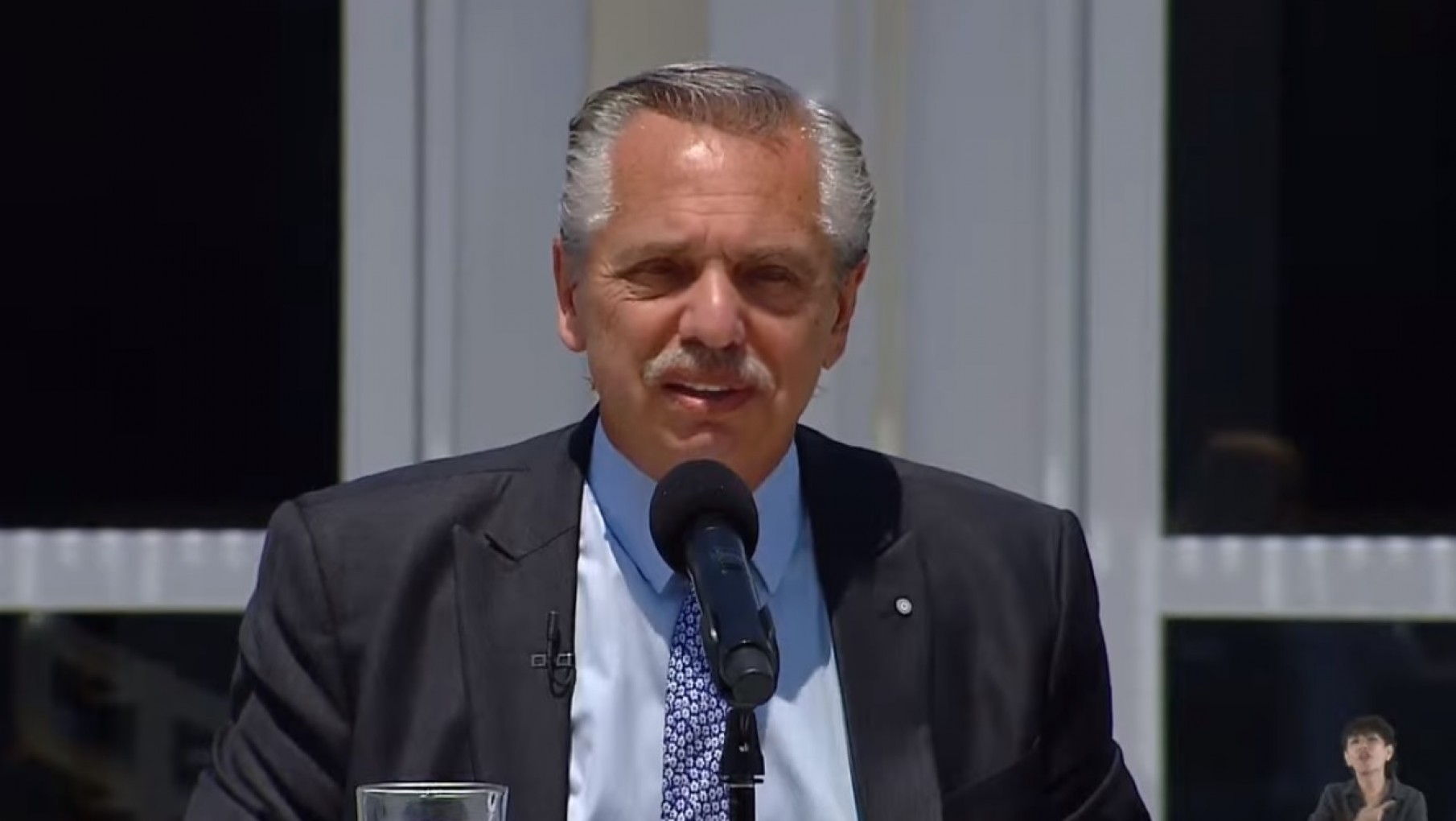 El gobierno asegura que ha inaugurado 2.5 obras por día en todo el país