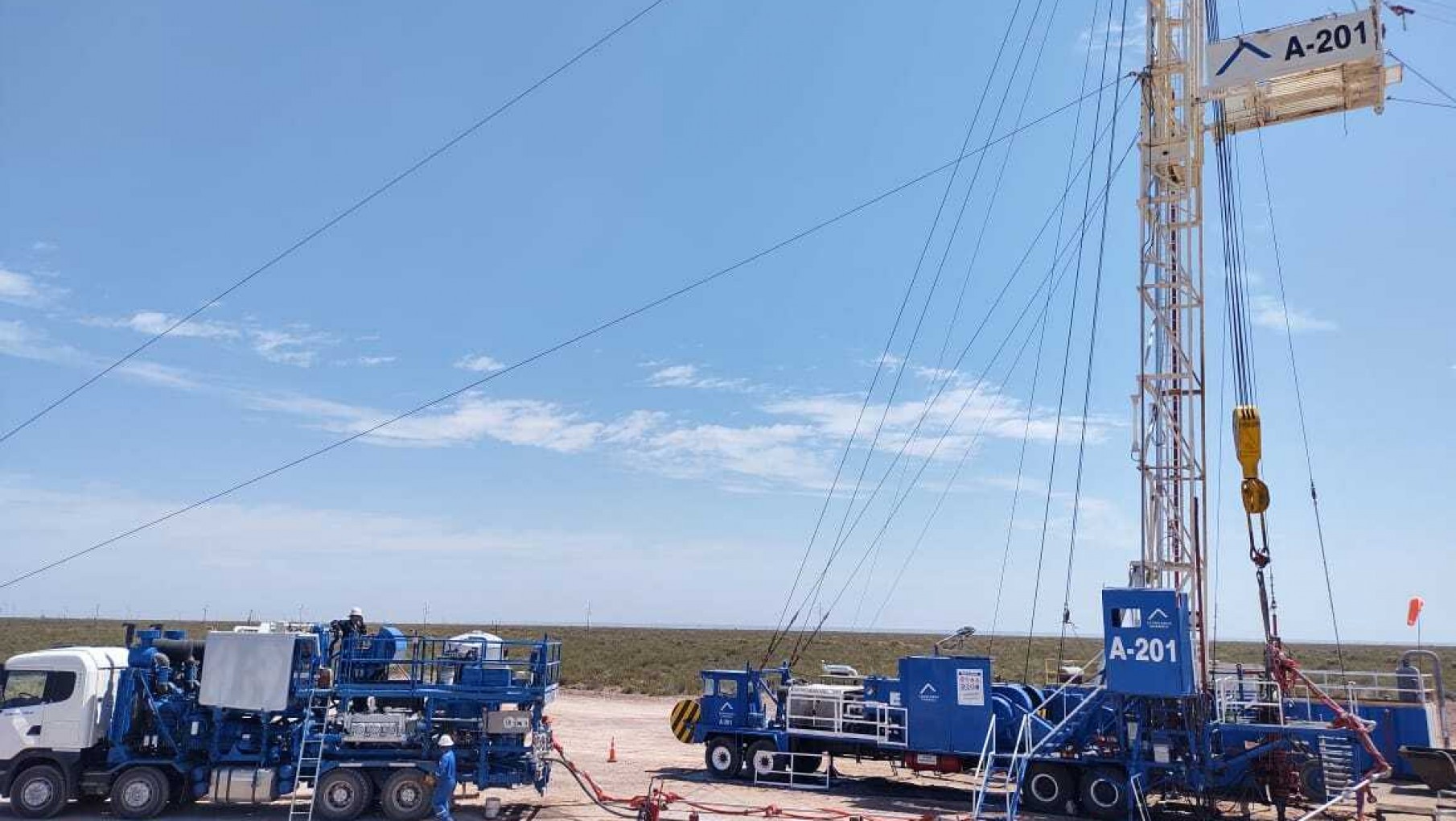 Aconcagua Energía incorporó su cuarto equipo de torre para operar todos sus yacimientos hidrocarburíferos