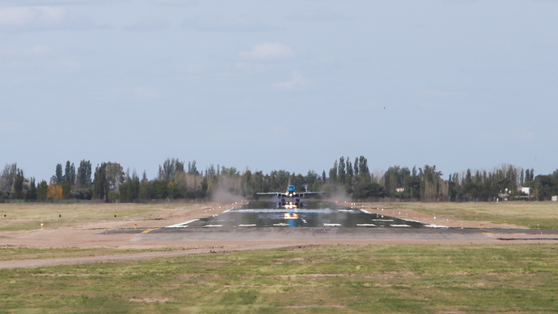 Terminó la obra de refuncionalización de la pista del aeropuerto de San Rafael