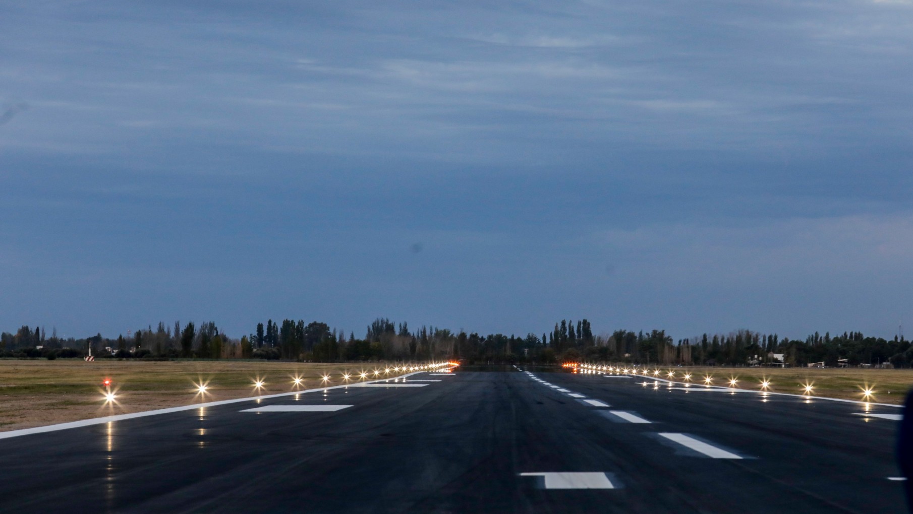 Inauguran la nueva pista del Aeropuerto de San Rafael