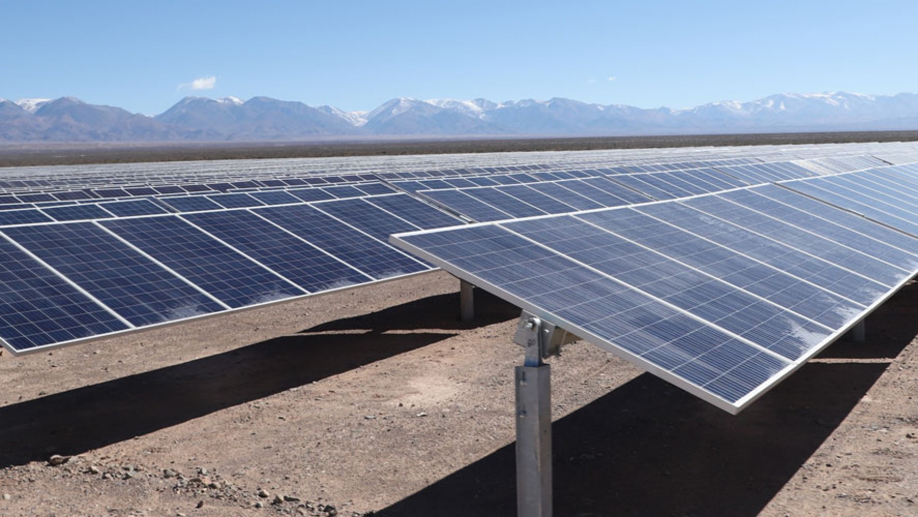 Comenzó a operar el parque solar más grande de la Argentina: dónde se ubica y cuánto costó