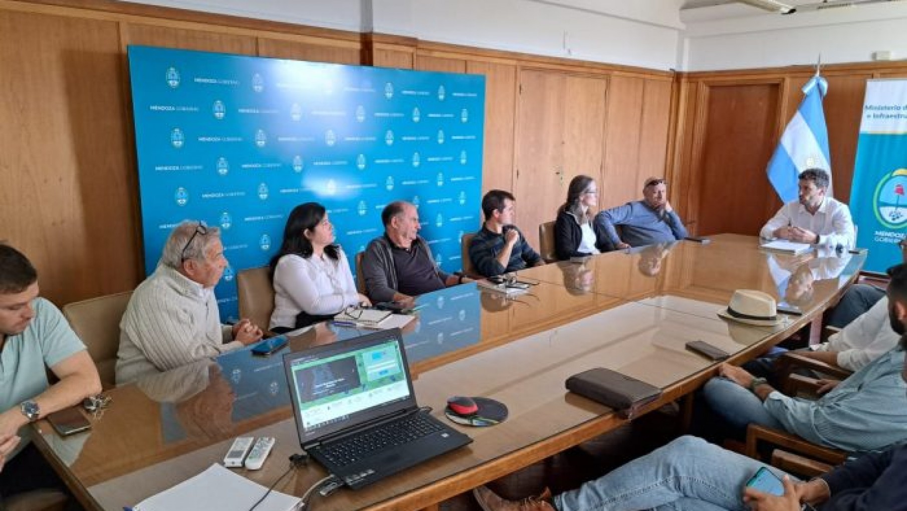 Implementarán definitivamente el sistema de licitaciones electrónicas en Mendoza