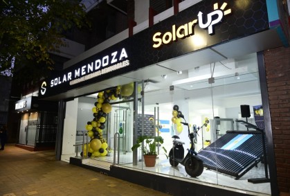 Una firma que se dedica a la venta e instalación de sistemas fotovoltaicos abrió su nuevo local