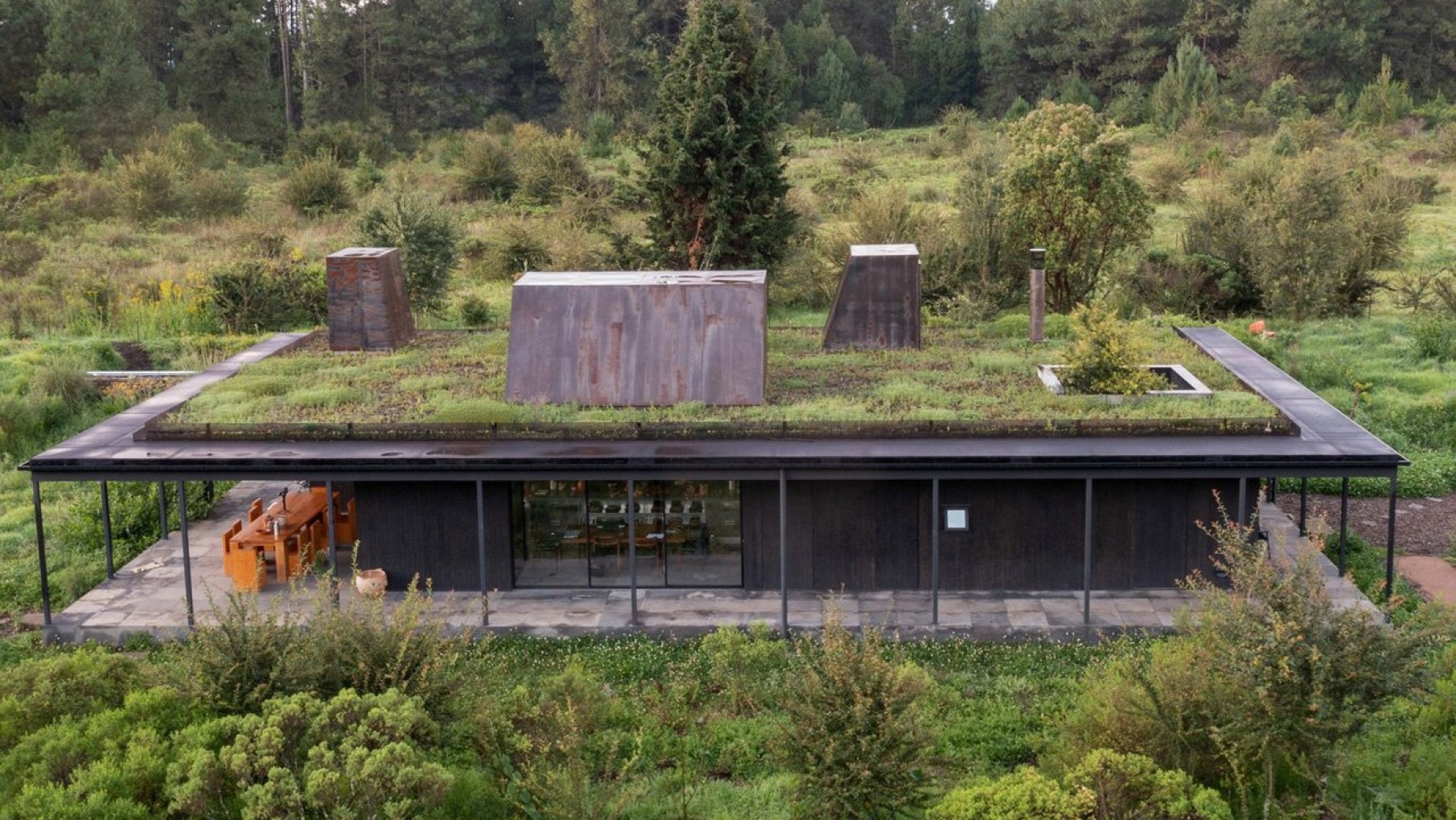 Esta espectacular casa fue diseñada para colectar y reutilizar el agua de lluvia