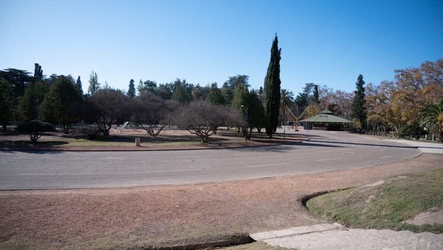 Renovarán la histórica calesita de la rotonda del Parque General San Martín
