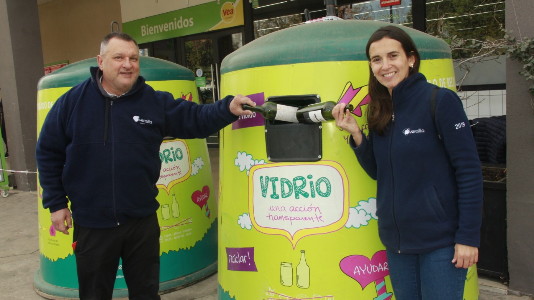 Incentivan la acción de reciclar botellas y frascos de vidrio