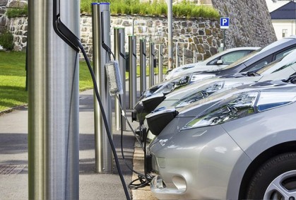 Movilidad eléctrica y el problema de las estaciones de carga