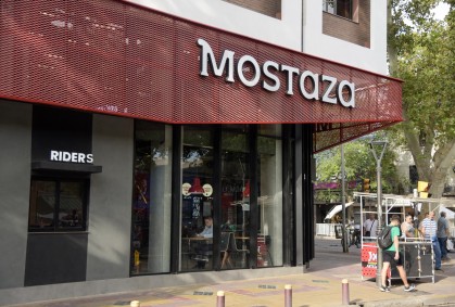 Edmon SA realizó la sucursal de la firma Mostaza en pleno centro