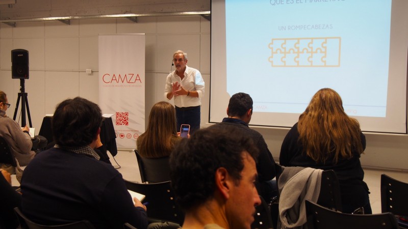 Sergio Corian especialista en Marketing capacitó a más de sesenta arquitectos